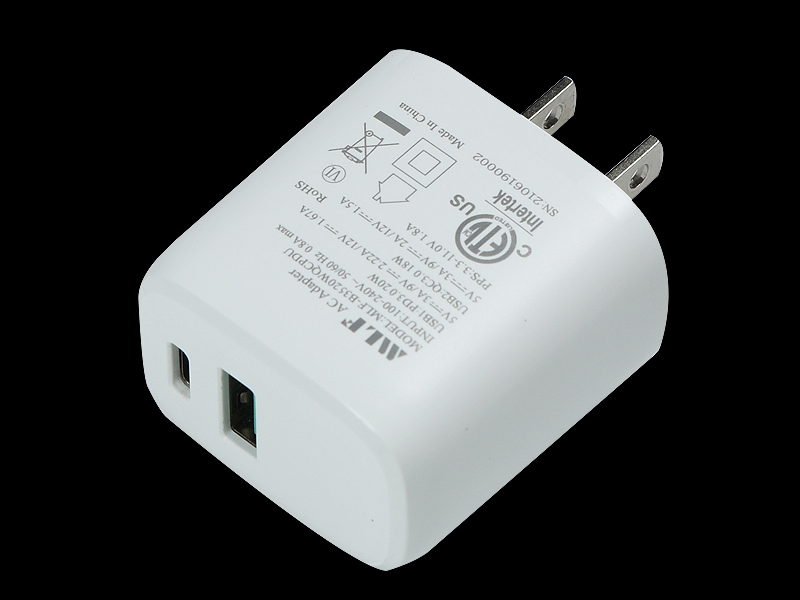 B35 PD20W + QC18W  CN plug 